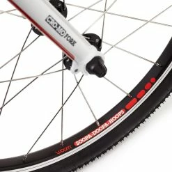 Woom-Bikes WOOM 4 20" Red 11 Woom-Bikes WOOM 4 20" Red -Citybikes Verkaufsgeschäft vorderrad 12583 1920x 5f3d2e73 5a27 40bf 9bcf dadf3f3cdc86 350693 1024x